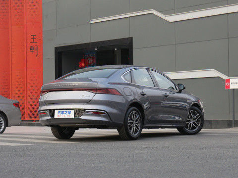 National VI BYD QIN PLUS 2021 EV DM-I 55KM 1.5L 81kW 4 portas 5 assentos sedã