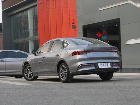 National VI BYD QIN PLUS 2021 EV DM-I 55KM 1.5L 81kW 4 portas 5 assentos sedã