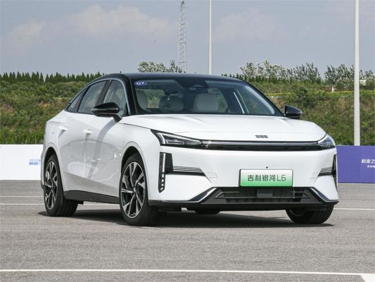 Geely Galaxy L6 Chinese Electric Sedan Plug In Hybrid Sedans 1370KM L2 Direção assistida