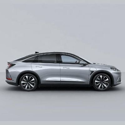 ARCFOX αS Chinese Electric Sedan Conduzida Autônoma Com Huawei