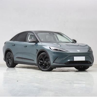 ARCFOX αS Chinese Electric Sedan Conduzida Autônoma Com Huawei