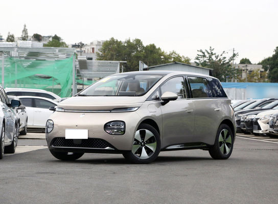 BaoJun Clouds Ev Um Hatchback Pequeno Limousine Elétrico Com Um Alcance De 360KM-460KM