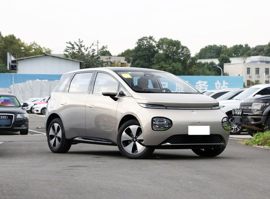 BaoJun Clouds Ev Um Hatchback Pequeno Limousine Elétrico Com Um Alcance De 360KM-460KM
