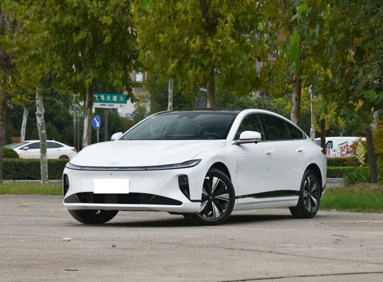 Chang'an A07 Sedan EV e Reev Duas combinações de duração da bateria 515 km (EV) e 1200 km (1.5T motor Reev)