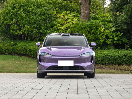 O Huawei Luxeed R7 é o carro inteligente mais avançado da China, com uma autonomia de até 802KM!