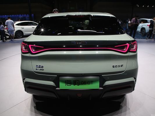 25 BYD Seal06GT, com uma autonomia de 505KM-605KM, com tração nas quatro rodas e tração nas duas rodas com dois sistemas.