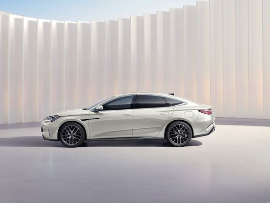 2025 BYD-SEAL 07 DM-i Drive Inteligente Equipado com 5a Geração BYD Dmi Tecnologia. Tem um alcance combinado de Mais de 2000KM. Melhor Valor para o Dinheiro
