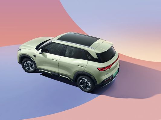 2025 BYD Yuan UP. tem novos recursos de condução inteligente. gama elétrica pura de 301KM-401KM. melhor valor para o dinheiro