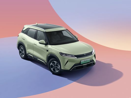 2025 BYD Yuan UP. tem novos recursos de condução inteligente. gama elétrica pura de 301KM-401KM. melhor valor para o dinheiro