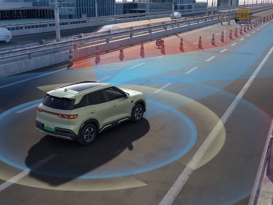 MPV elétrico chinês de 6 lugares com condução assistida L2