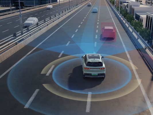 MPV elétrico chinês de 6 lugares com condução assistida L2