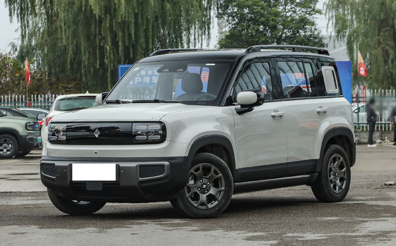 O Baojun Yueye Plus é um veículo elétrico chinês com um design quadrado característico, oferecendo uma autonomia CLTC de 401 km. Ele vem em versões de 5 e 4 lugares,Oferecendo um valor excepcional para o dinheiro