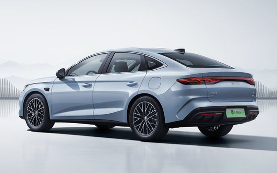 Velocidade máxima 180 km/h Carros elétricos chineses com motor híbrido plug-in L4 de 1,5L 101 cavalos de potência incluído